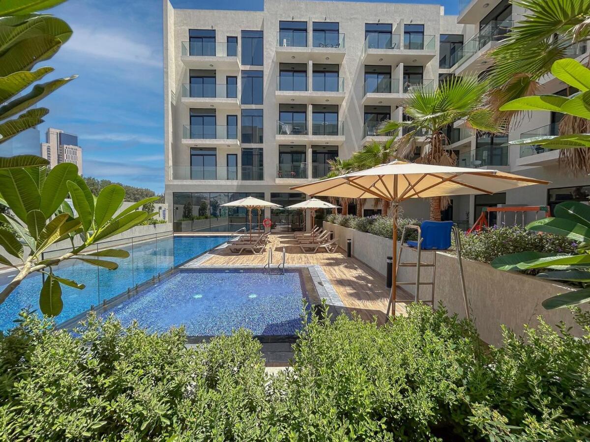Elegant Jvc Luxury Amid Nature Apartment *