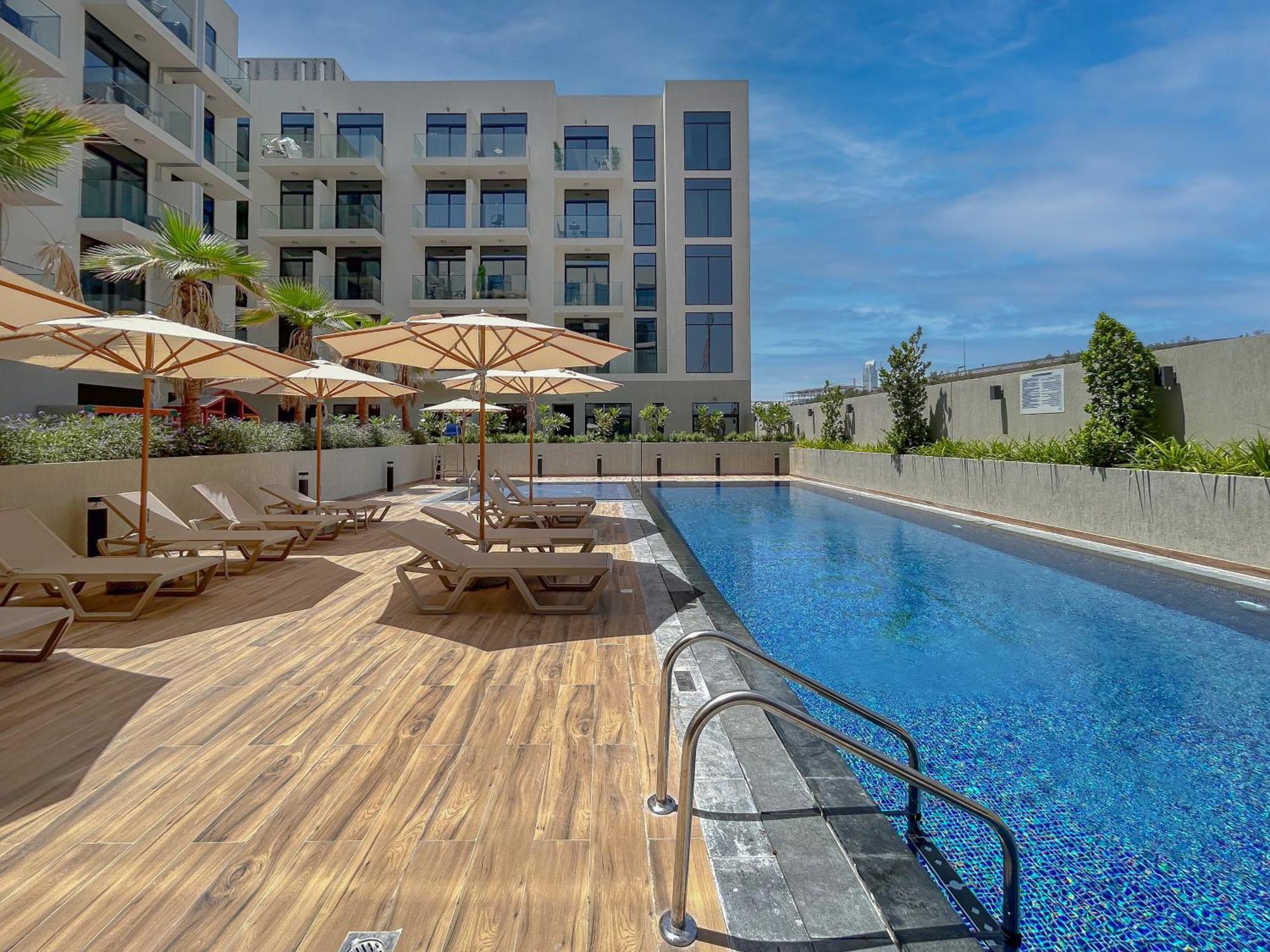 Apartment Elegant Jvc Luxury Amid Nature *